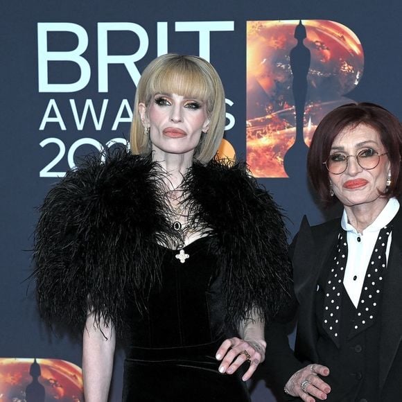 Kelly Osbourne et Sharon Osbourne - Cérémonie des Brit Awards 2026 à Manchester le 28 février 2026.
© Action press / Bestimage