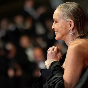 Sharon Stone (Montre Audemars Piguet) - Montée des marches du film " Diamond " lors du 79ème Festival International du Film de Cannes, le 19 mai 2026. © Jacovides-Moreau / Bestimage