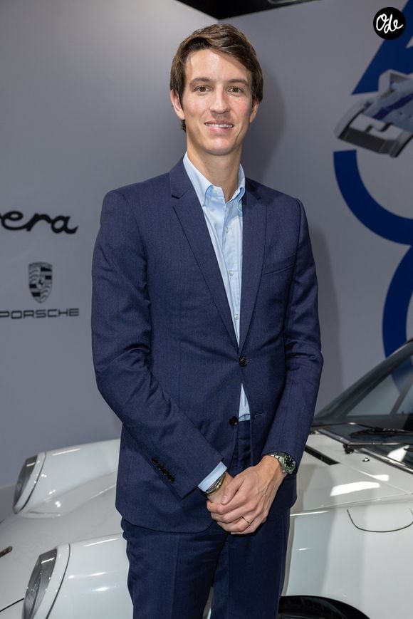 Exclusif - Alexandre Arnault -  Tag Heuer et Porsche fêtent les 50 ans de leur collaboration autour de la mythique Carrera RS 2.7 place Vendôme à Paris le 5 octobre 2022. Ils unissent une nouvelle fois leur philosophie pour créer un modèle unique : la montre TAG Heuer Carrera x Porsche RS 2.7. Née pour faire battre le coeur des passionnés du monde entier.

© Olivier Borde / Bestimage