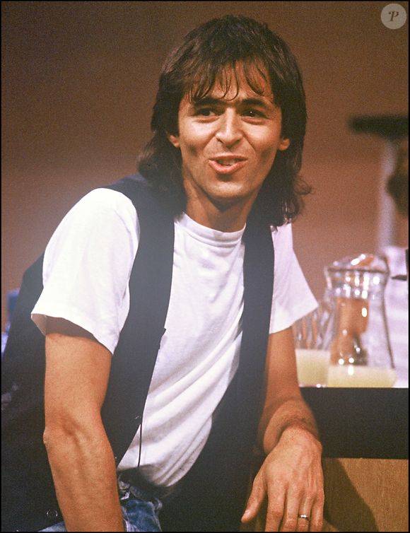 Jean-Jacques Goldman sur le plateau de l'émission "C'est encore mieux l'après-midi".

Photo : Agence / Bestimage