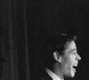 qui n'est autre que le petit-fils de Jacques Brel 

 Archives - Jacques Brel sur le plateau d'une émission. Le 2 février 1964
© Michel Ristroph via Bestimage