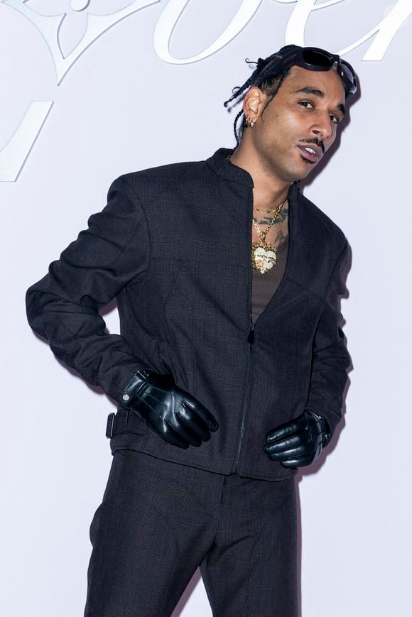 Laylow - Photocall pour le défilé Louis Vuitton prêt à porter hommes Automne / hiver  2025 - 2026 lors de la fashion week à Paris le 21 2025. © Olivier Borde /Bestimage