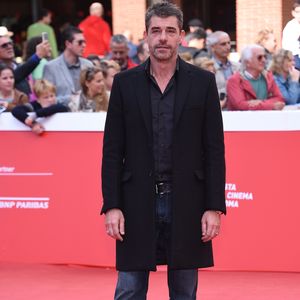 Thierry Neuvic (habillé en Fendi) - Tapis rouge du film "Belle et Sébastien" à Rome, le 17 octobre 2015.