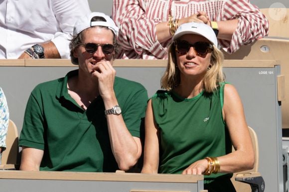 Amélie Etasse avec un ami lors des Internationaux de France de Tennis de Roland Garros 2025. Paris, le 30 mai 2025. @Laurent Zabulon ABACA