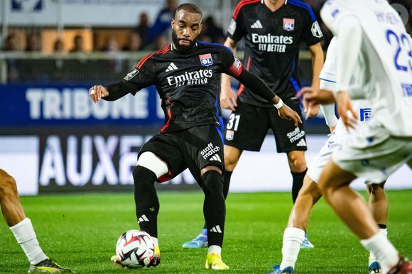 Alexandre Lacazette (OL) - Victoire de l'Olympique Lyonnais face à l'AJ Auxerre (3 - 1) en match de Ligue 1 McDonald's à Auxerre, le 13 avril 2025. 
© Baptiste Autissier / PsnewZ / Bestimage