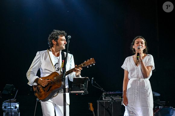 Matthieu Chedid chante avec sa fille Billie au Liban, le 4 août 2018.

Photo : Ammar Abd Rabbo / Abaca
