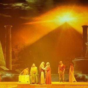 "Les pertes accumulées sur les premières exploitations et notre impossibilité à trouver un modèle économique viable avec les différentes parties prenantes, nous contraignent à prendre cette lourde et pénible décision", justifient les organisateurs.

Exclusif -  - Première de la comédie musicale "Les 10 commandements - l'envie d'aimer" à la Seine Musicale à Boulogne-Billancourt le 6 juin 2024
© Gaffiot-Perusseau/Bestimage