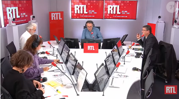 Au fil des années, Philippe Robuchon s'est fait une place, gravissant les échelons.

Philippe Robuchon quitte l'antenne de RTL après 39 ans de bons et loyaux services.