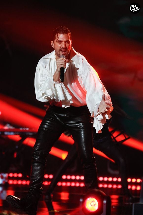 C'est sur son compte Instagram que Florent Mothe a décidé de jouer les supporters.

Exclusif - Florent Mothe - Soirée de gala et enregistrement de l'émission "Tout le monde chante : Les stars fêtent 2025" au Cirque Phénix à Paris, présentée par E.Gossuin et J.Anthony et diffusée le 1er janvier sur W9. Le 3 décembre 2024
© Christophe Clovis / Bestimage