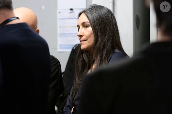 Et son secret de beauté vient tout droit de ses terres natales : la Patagonie.

Exclusif - Azucena Caamano (Femme de F. Pagny) - Backstage de l'émission spéciale "Unis pour l'Ukraine" à la Maison de la Radio et de la Musique, diffusée en direct sur France 2 et présentée par Nagui et Leïla.Kaddour à Paris le 8 mars 2022. © Cyril Moreau / Jack Tribeca / Bestimage