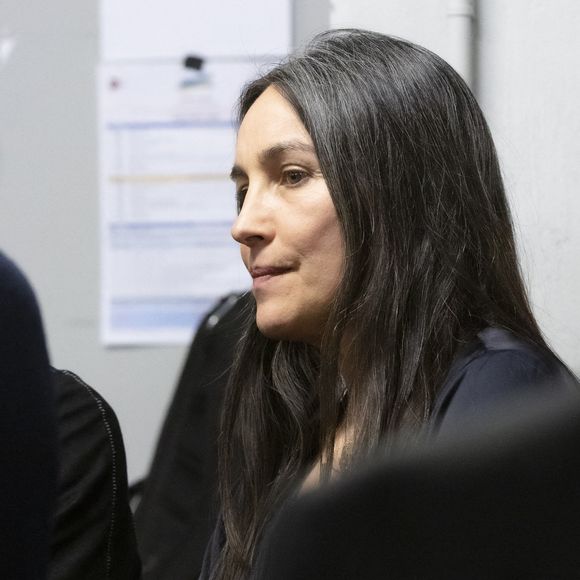 Et son secret de beauté vient tout droit de ses terres natales : la Patagonie.

Exclusif - Azucena Caamano (Femme de F. Pagny) - Backstage de l'émission spéciale "Unis pour l'Ukraine" à la Maison de la Radio et de la Musique, diffusée en direct sur France 2 et présentée par Nagui et Leïla.Kaddour à Paris le 8 mars 2022. © Cyril Moreau / Jack Tribeca / Bestimage