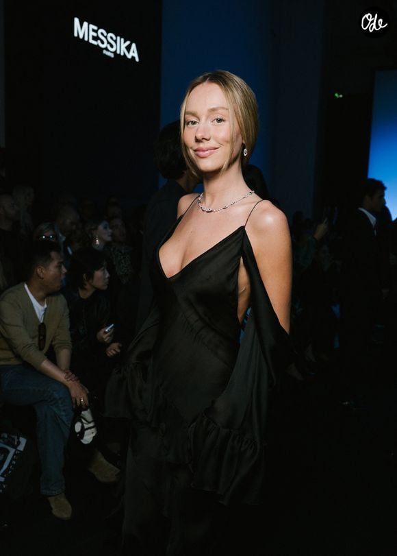 Ester Expósito au défilé Messika "Collection Femme Prêt-à-Porter Printemps/Eté 2027" lors de la Fashion Week de Paris (PFW) au Grand Palais le 1er octobre 2026. © Sam Delpech / Bestimage