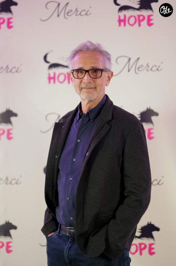 Thierry Lhermitte (Ambassadeur de HOPE) lors de la soirée annuelle de gala de l'association Hope au pavillon Gabriel à Paris le 14 octobre 2025. © Anne-Sophie Guebey / Bestimage