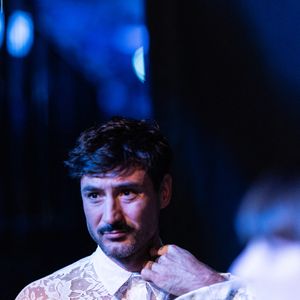 Exclusif - Jérémy Frerot en backstage de l'enregistrement de l'émission "Nos voix pour toutes" au profit de la Fondation des femmes à l'Adidas Arena diffusée sur TMC le 25 novembre 2025, à Paris, France, le 19 novembre 2025. © Guirec-Moreau/Bestimage