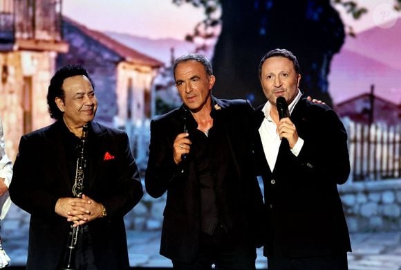 Vassilis Saleas, Nikos Aliagas et Arthur le 26 décembre sur TF1 le 10 Décembre 2025.