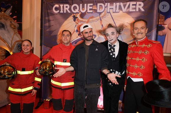 Cyprien Iov au photocall de la générale du spectacle "Tempo" du Cirque d'Hiver Bouglione à Paris, France, le 18 octobre 2025. © Coadic Guirec/Bestimage