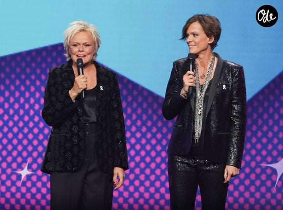 Le couple, qui partage également la passion de la comédie, joue ensemble dans la série "Master Crimes" depuis 2023.

Muriel Robin, Anne Le Nen lors de l'enregistrement de l'émission "Nos voix pour toutes" au profit de la Fondation des femmes à l’Adidas Arena diffusée sur TMC le 25 novembre 2025, à Paris, France, le 19 novembre 2025. © Guirec-Moreau/Bestimage