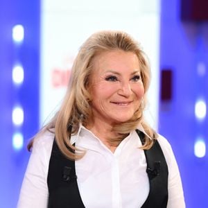 Exclusif - Sheila lors de l'enregistrement de l'émission Vivement dimanche au studio Rive Gauche, le 21 mars 2025.

© Guillaume Gaffiot / Bestimage