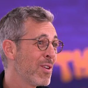 Certains estiment qu'elle se retrouve beaucoup trop sur les duos des autres candidats. 

Extrait de la quotidienne "Star Academy". ©TF1