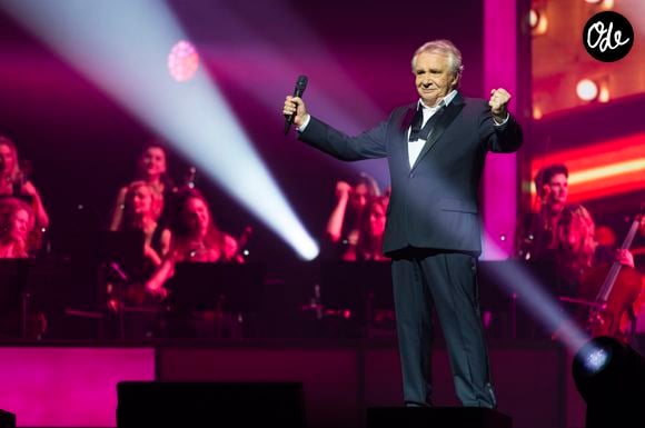 Michel Sardou - Ultime concert de Michel Sardou pour la dernière date de son spectacle "La dernière danse" à la Seine Musicale à Boulogne-Billancourt le 11 avril 2018. Le chanteur a rassemblé plus de 400 000 spectateurs pour une tournée de 82 concerts. © Pierre Perusseau/Bestimage