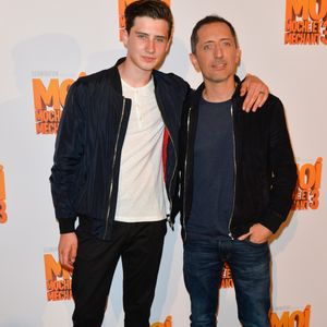 Une naissance qui fait donc la fierté de la famille Elmaleh.

Gad Elmaleh et Noé Elmaleh © Coadic Guirec/Bestimage