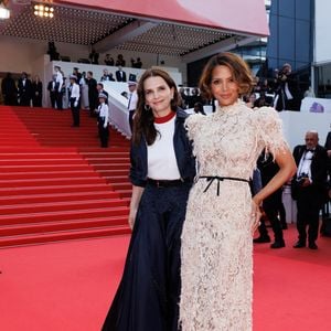 Juliette Binoche, Halle Berry - Montée des marches de la cérémonie de clôture du 78ème Festival International du Film de Cannes, au Palais des Festivals à Cannes. Le 24 mai 2025
© Jacovides-Moreau / Bestimage