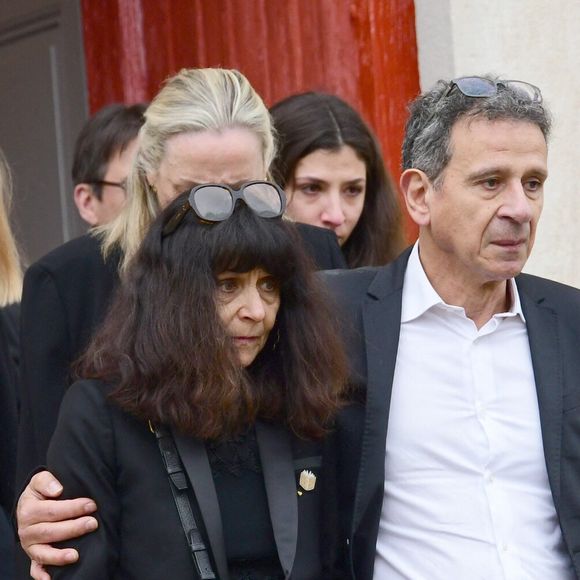 Cécile Pivot (fille du défunt) - Obsèques du journaliste et homme de lettres Bernard Pivot en l'église du christ à Quincié-en-Beaujolais, France, le 14 mai 2024.