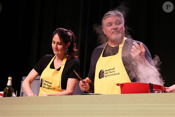 Vanessa et David Douillet au 20ème Festival du Livre gourmand au Théâtre de Périgueux, le 16 novembre 2025. © Jean-Marc Lhomer / Bestimage.