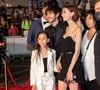 des trois enfants de Charlotte Gainsbourg et Yvan Attal

Alice, Ben et Joe Attal (les enfants de Charlotte Gainsbourg) - Montée des marches du film «Jane par Charlotte» lors du 74ème Festival International du Film de Cannes. Le 7 juillet 2021

© Borde-Jacovides-Moreau / Bestimage
