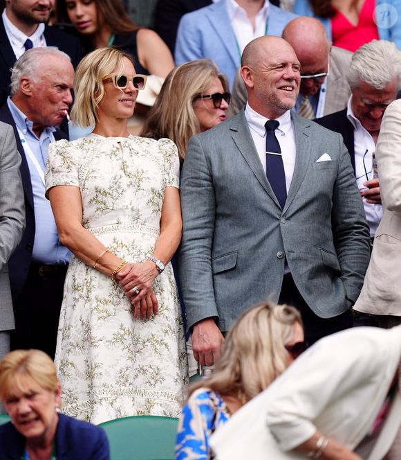 Zara Tindall et Mike Tindall lors de la dixième journée des championnats de Wimbledon 2024 au All England Lawn Tennis and Croquet Club, à Londres. Photo by  Mike Egerton/PA Wire.