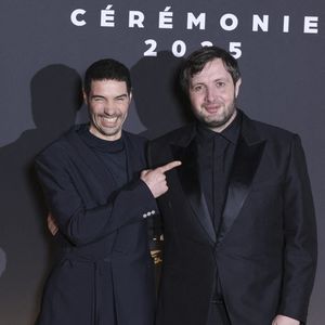 Il a également tenu à partager son prix avec son ami Tahar Rahim, également nommé pour "Monsieur Aznavour"

Tahar Rahim et Karim Leklou posant à leur arrivée au dîner de gala suivant la 50e cérémonie des César, qui s'est tenu au Fouquet's, restaurant emblématique de Paris, le 28 février 2025. Photo par David Boyer/ABACAPRESS.COM
