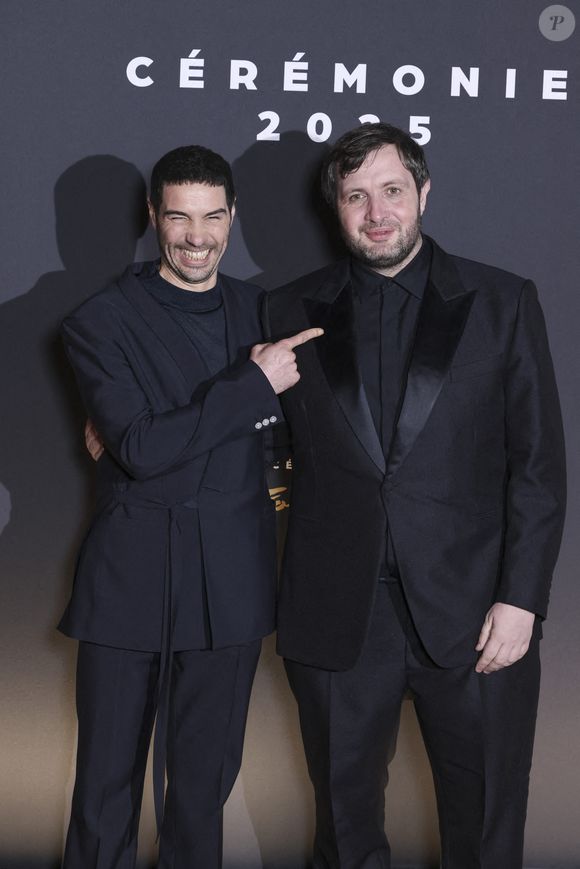 Il a également tenu à partager son prix avec son ami Tahar Rahim, également nommé pour "Monsieur Aznavour"

Tahar Rahim et Karim Leklou posant à leur arrivée au dîner de gala suivant la 50e cérémonie des César, qui s'est tenu au Fouquet's, restaurant emblématique de Paris, le 28 février 2025. Photo par David Boyer/ABACAPRESS.COM