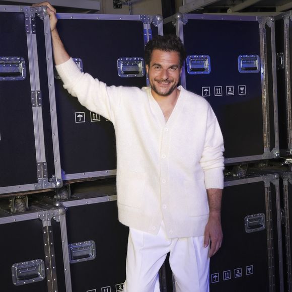 S'il avait obtenu gain de cause dans un premier temps, la ville d'Aubagne et l'association avaient fait appel
Exclusif - Amir Haddad - Backstage de l'enregistrement de l'émission de télévision "Le Grand Concert des Régions : Ici c'est Aix en Provence", à l'Arena du Pays d'Aix, présentée par L.Luyat et L.Thilleman, et diffusée le 17 mai sur France 3. Le 30 avril 2024. 
© Bruno Bebert-Jack Tribeca / Bestimage
Ce programme est le nouveau rendez-vous événement de France 3. Pour sa première édition, le show s’est installé à Aix-en-Provence. Les artistes de renommée nationale ayant un lien avec le Sud seront en duo sur scène avec des talents émergeants "made in South of France". 
C’est aussi l’occasion de célébrer le passage de la flamme et les Jeux Olympiques dans le Sud avec des séquences inédites.