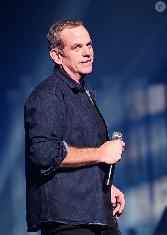 Exclusif - Le chanteur québécois Garou lors du premier concert de sa tournée 2021/2022 dans toute la France, à la Salle Pleyel à Paris, France, le 7 octobre 2021. © Coadic Guirec/Bestimage