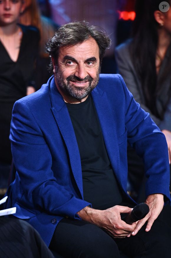 Exclusif - André Manoukian - Enregistrement de l'émission "Le Grand Echiquier : Spéciale Charles Aznavour" à l'Opéra royal de Versailles, présentée par C.Chazal et A.Manoukian, et diffusée sur France 2 le 29 mai 2025. © Guillaume Gaffiot/Bestimage