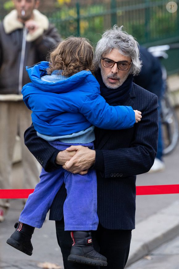 Stephane Manel et son fils Laszlo Keats Miller Manel lors de l'inauguration de la passerelle Jane Birkin devant les 41-43 quai de Valmy à Paris le 13 décembre 2025.

© Cyril Moreau / Bestimage