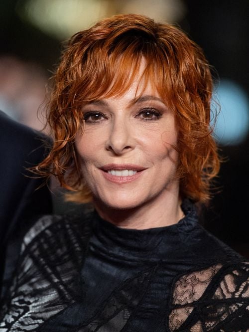 Mylène Farmer : en plein tournage, elle s’échappe dans la campagne de Rouen et laisse à ses hôtes "une expérience assez incroyable"