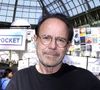 À 64 ans, l’écrivain français le plus lu au monde a troqué Paris pour la Grosse Pomme. Installé à New-York depuis 16 ans, l'auteur a réalisé son rêve.

Marc Levy - Festival du Livre de Paris au Grand Palais à Paris.

© Cédric Perrin / Bestimage