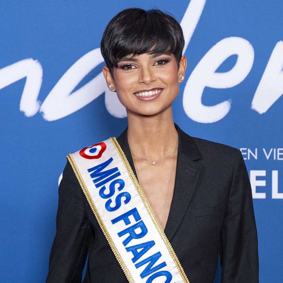 Eve Gilles (Miss France 2024) - Avant-première du film "Finalement" de C. Lelouch qui fête son 87ème anniversaire au Grand Rex à Paris le 30 octobre 2024. © Pierre Perusseau/Bestimage
