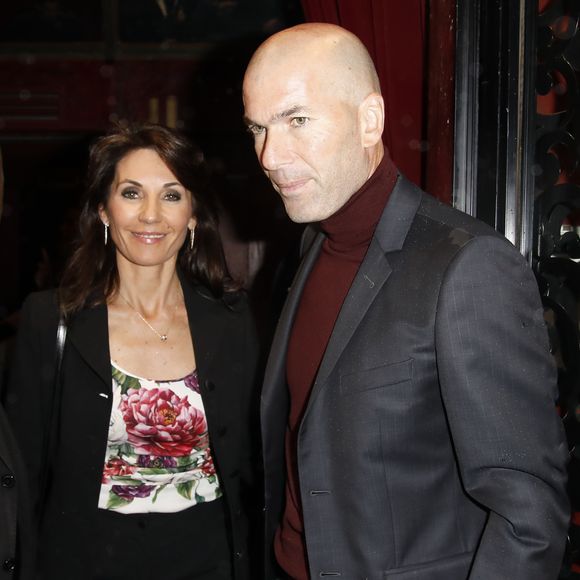 Plusieurs coéquipier de Zinedine Zidane était présent pour l'événement.

Zinedine Zidane et sa femme Véronique - Dîner de l'équipe de France 98 au Buddha-Bar à Paris à l'occasion des 20 ans de la victoire de l'équipe de France, le 11 juin 2018. © Marc Ausset-Lacroix/Bestimage