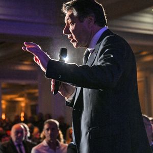 Christian Estrosi, le maire de Nice, accompagné de sa femme la journaliste et chroniqueuse de télé, Laura Tenoudji, a participé à la réunion de rentrée des Amis du Maire organisé dans la salle de spectacle du Palais de la Méditerranée à Nice, le 20 janvier 2023. © Bruno Bebert/Bestimage