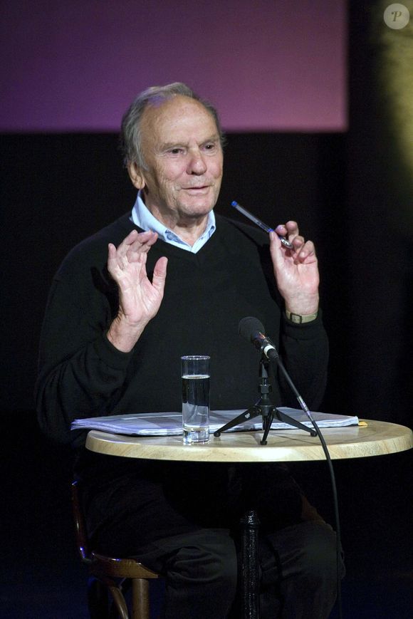 EXCLUSIF. L'acteur français Jean-Louis Trintignant lors du Festival de Ramatuelle à Ramatuelle, dans le sud de la France, le 9 août 2008. Photo par Jean-Marc Fichaux/Festival de Ramatuelle/ABACAPRESS.COM