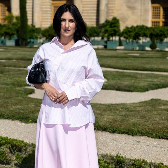 Geraldine Nakache - VIP @ Défilé de mode Jacquemus dans les jardins de l’Orangerie à Versailles le 29 juin 2025. au photocall du défilé Jacquemus de la mode homme Printemps/Été 2026 dans le cadre de la Fashion Week de Paris dans les jardins de l’Orangerie à Versailles, France, le 29, 2025. © Olivier Borde/Bestimage