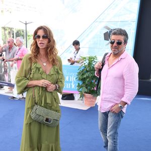 Ingrid Chauvin et son mari Philippe Warrin - Photocall de "Demain nous appartient" (DNA) lors du 64ème Festival de Télévision de Monte Carlo au Grimaldi Forum de Monaco le 14 juin 2025.
© Denis Guignebourg / Bestimage