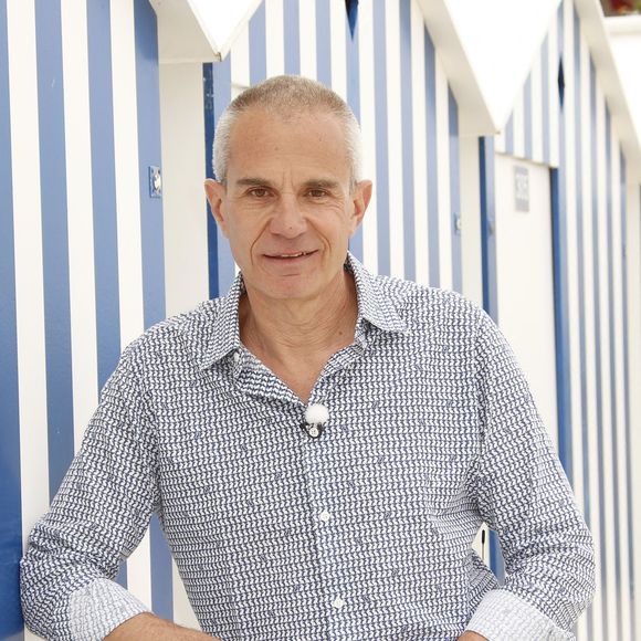 Monsieur cinéma de Canal + révèle également poursuivre des efforts au quotidien, 

Laurent Weil
Festival du film de Cabourg
35ème édition des journées romantiques, samedi 12 juin 2021. © Christophe Aubert via Bestimage