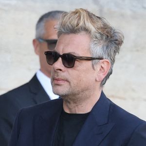 Benjamin Biolay - Obsèques de Nathalie Baye en l'église Saint-Sulpice à Paris le 24 avril 2026. © Dominique Jacovides - Coadic Guirec / Bestimage