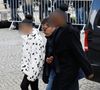 Ses filles, Iris et Maya, ont notamment été aperçues.

Iris et Maya, les filles de la défunte - Obsèques d’Isabelle Mergault à la Coupole du Père-Lachaise à Paris. © Cyril Moreau - Dominique Jacovides / Bestimage