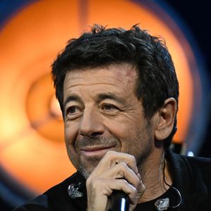 Elle comprend un lit King Size, un salon avec canapé et fauteuil, une TV grand écran et une salle de bain avec double vasque et douche à l’italienne.

Patrick Bruel est au Grand Palais pour un concert exclusif à l'occasion des 200 ans du Figaro à Paris le 15 janvier 2026. 

© Lionel Urman/Bestimage
