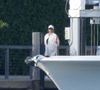 Anna Kournikova apparaît dans une chemise ample, qui recouvre son ventre déjà bien rond.

Anna Kournikova, enceinte, son compagnon Enrique Iglesias et leurs enfants, Lucy et Nicholas, 7 ans, et de leur petite sœur Mary, 5 ans, font une sortie en bateau à Miami, le 12 octobre 2025. 
©305SCHOCK / Bestimage