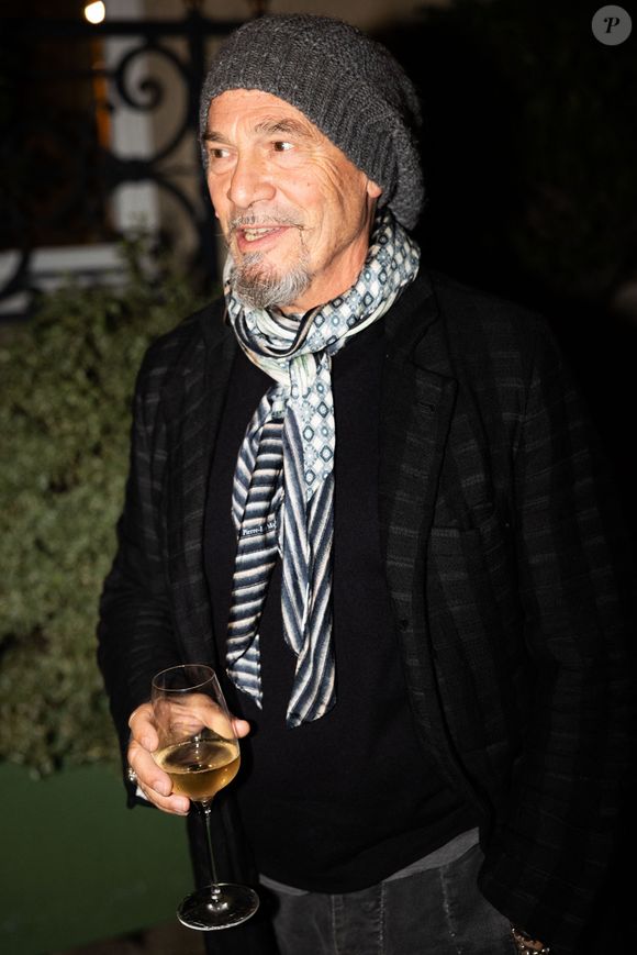 Exclusif - Florent Pagny - Défilé Nathalie Blanc x Livy studio à l'hôtel Le Marois à Paris, le 26 septembre 2025. 
© Anne-Sophie Guebey / Julien Sarkissian / Bestimage 

No web pour la Belgique et la Suisse